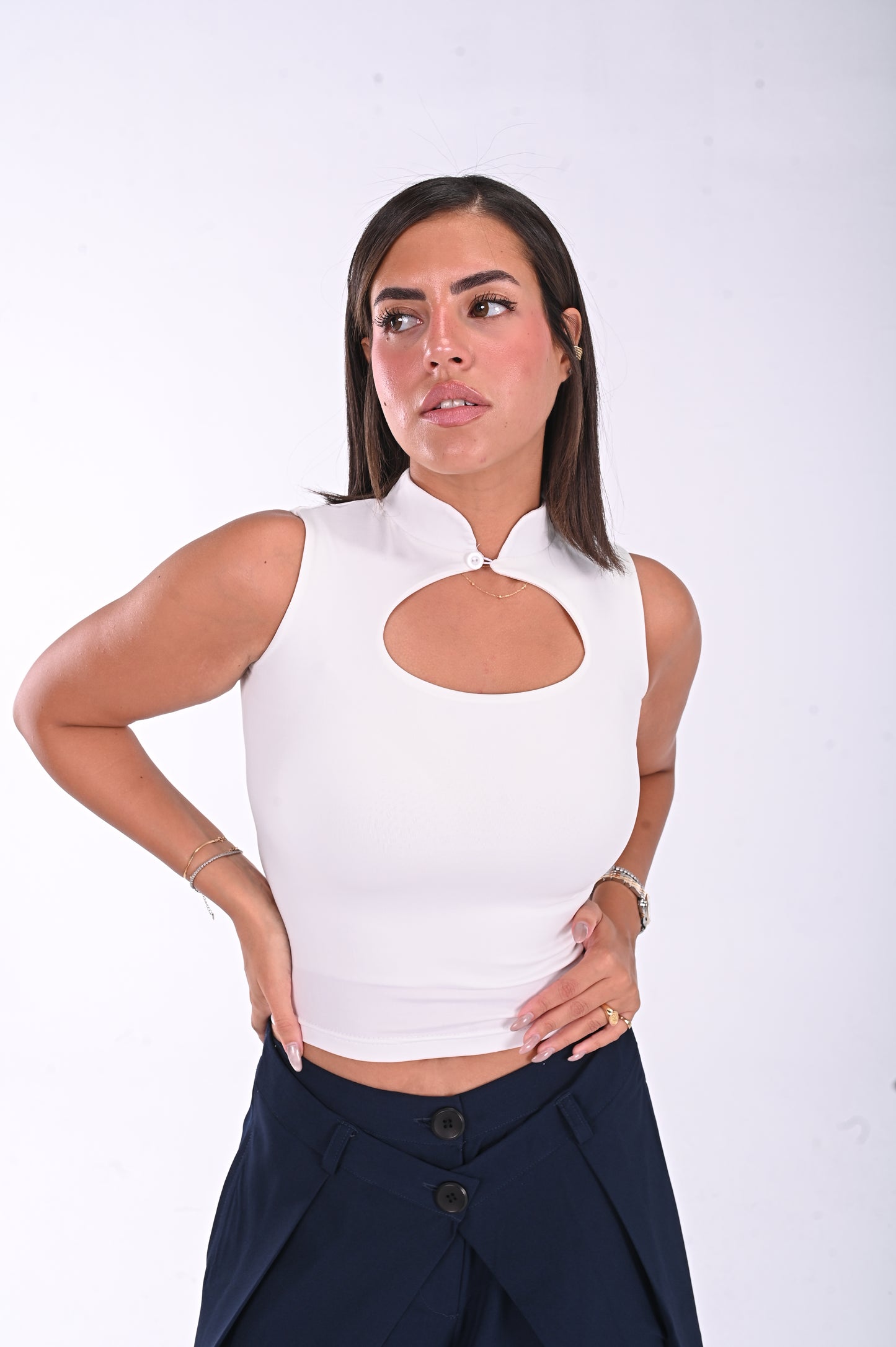 Keyhole neck top