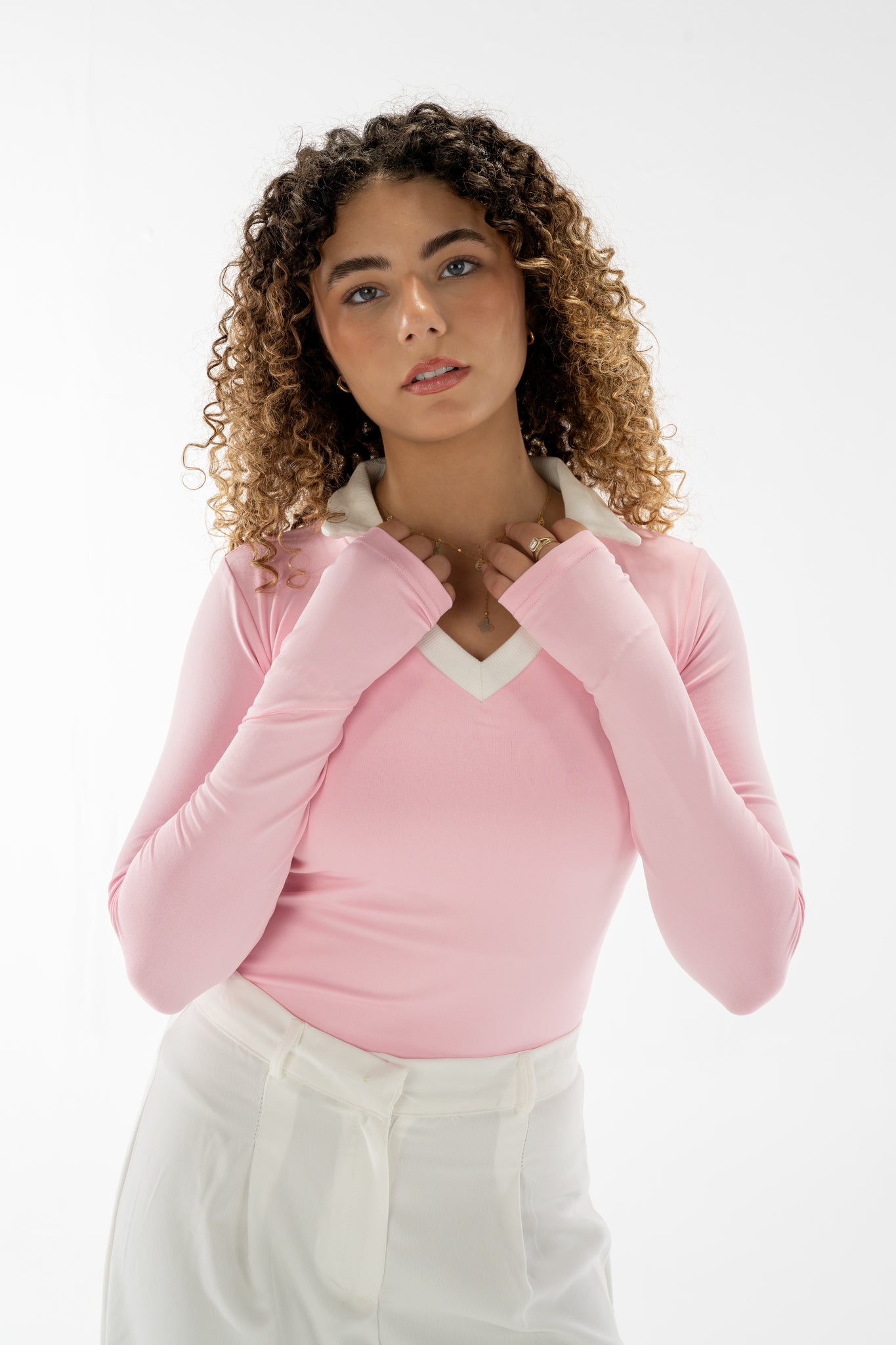 V-neck long sleeves top