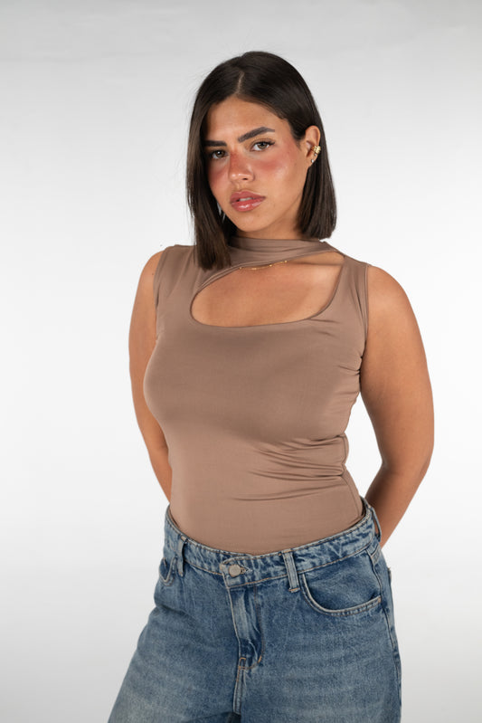 Cutout top