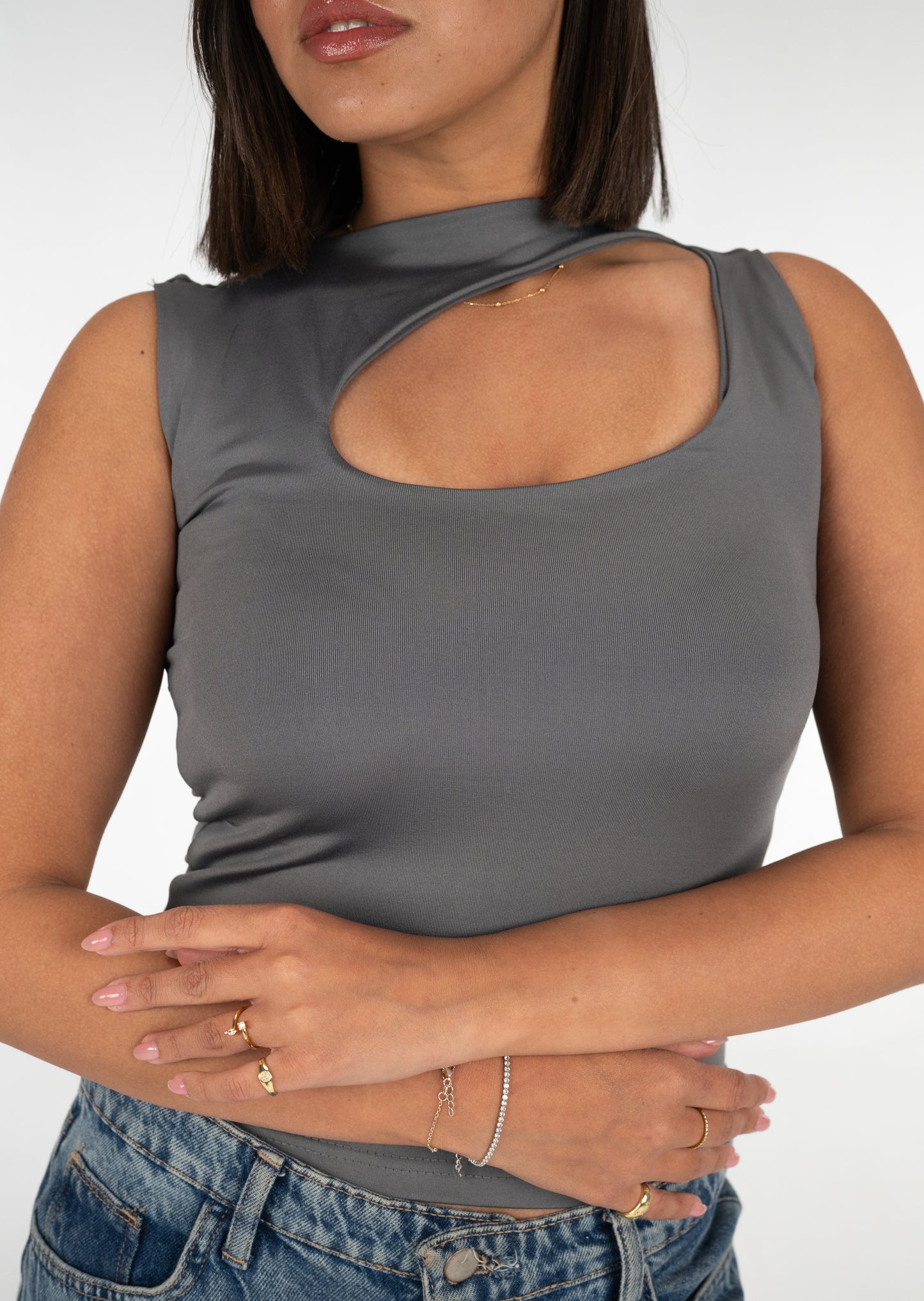 Cutout top