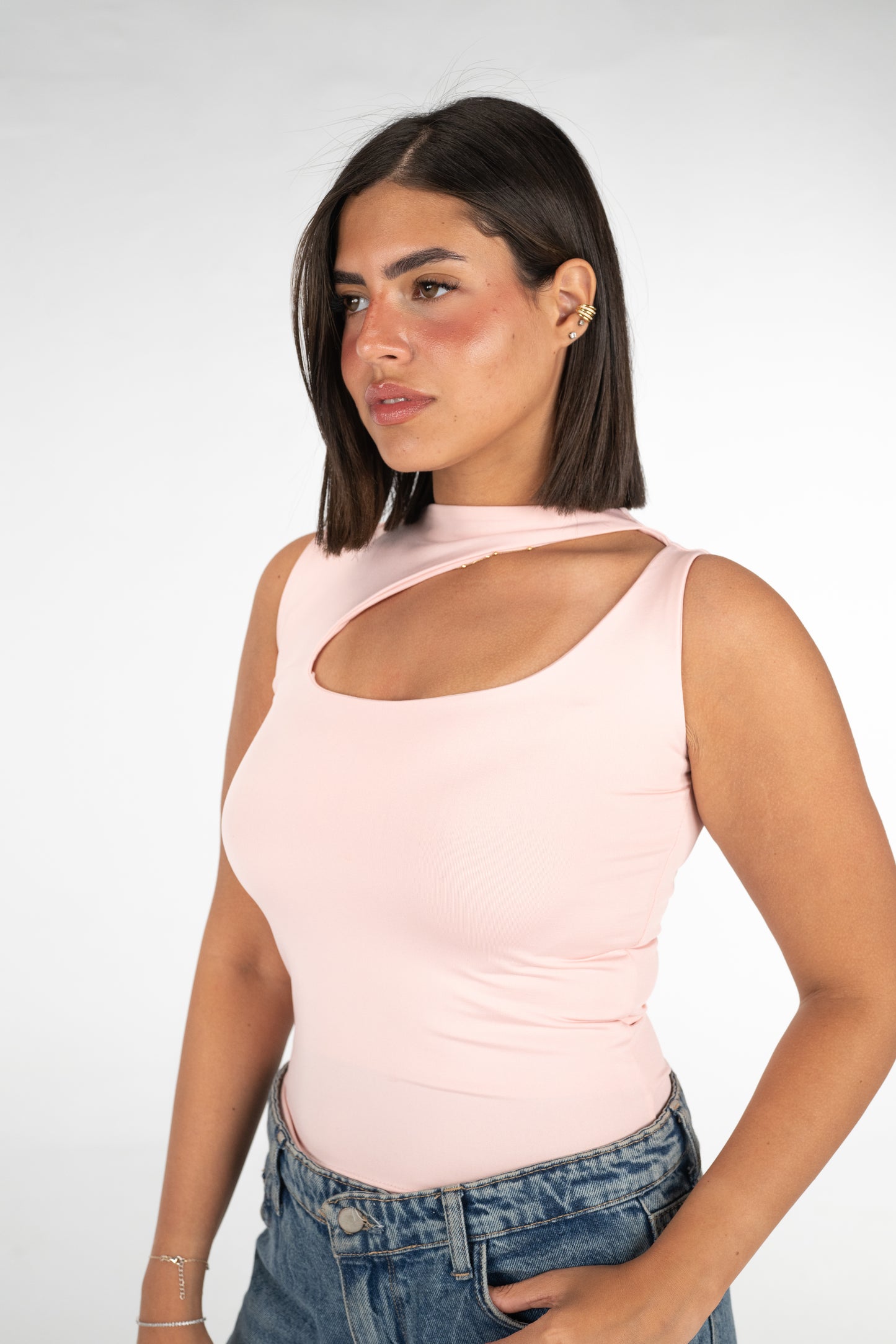 Cutout top