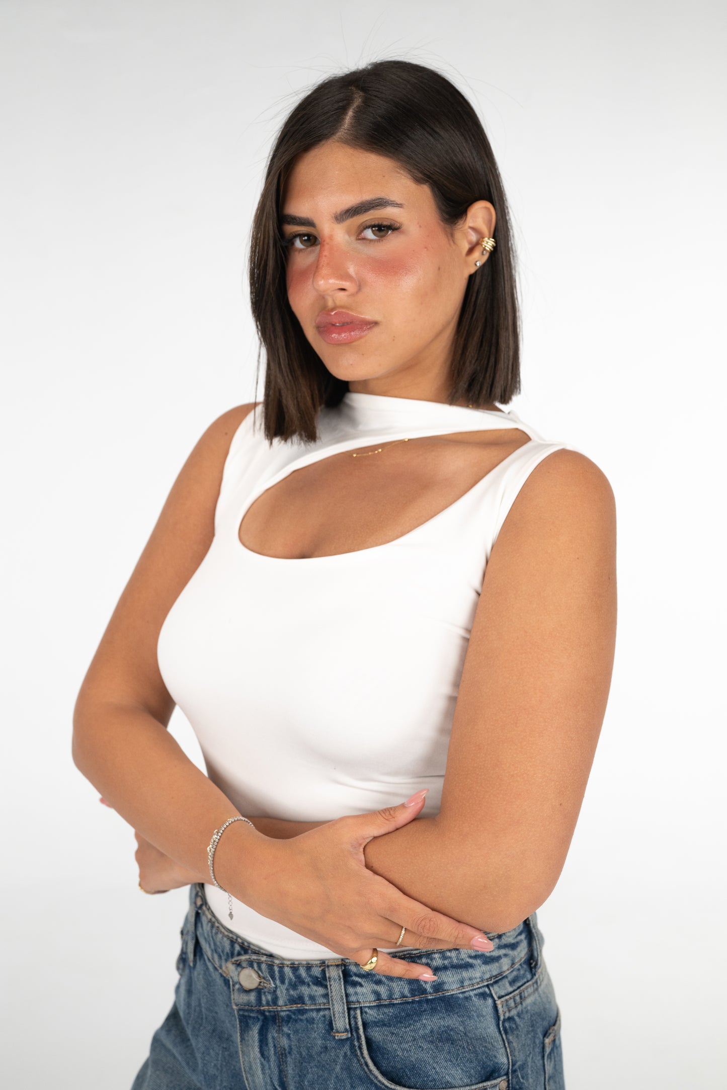 Cutout top