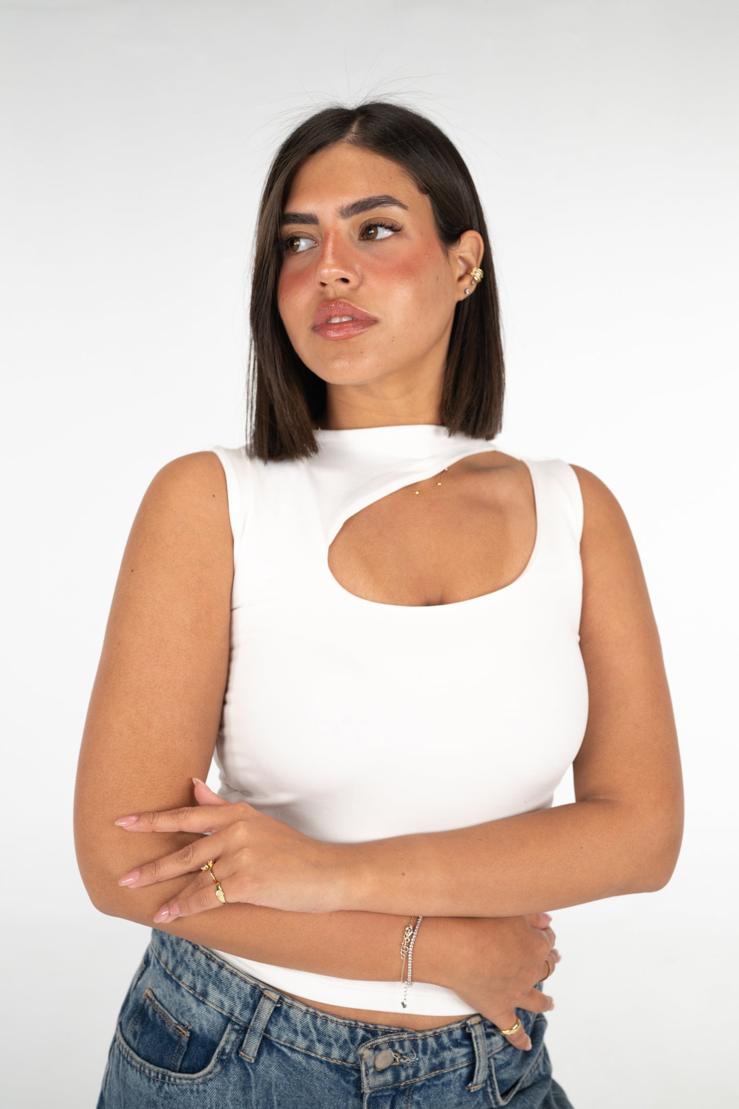 Cutout top